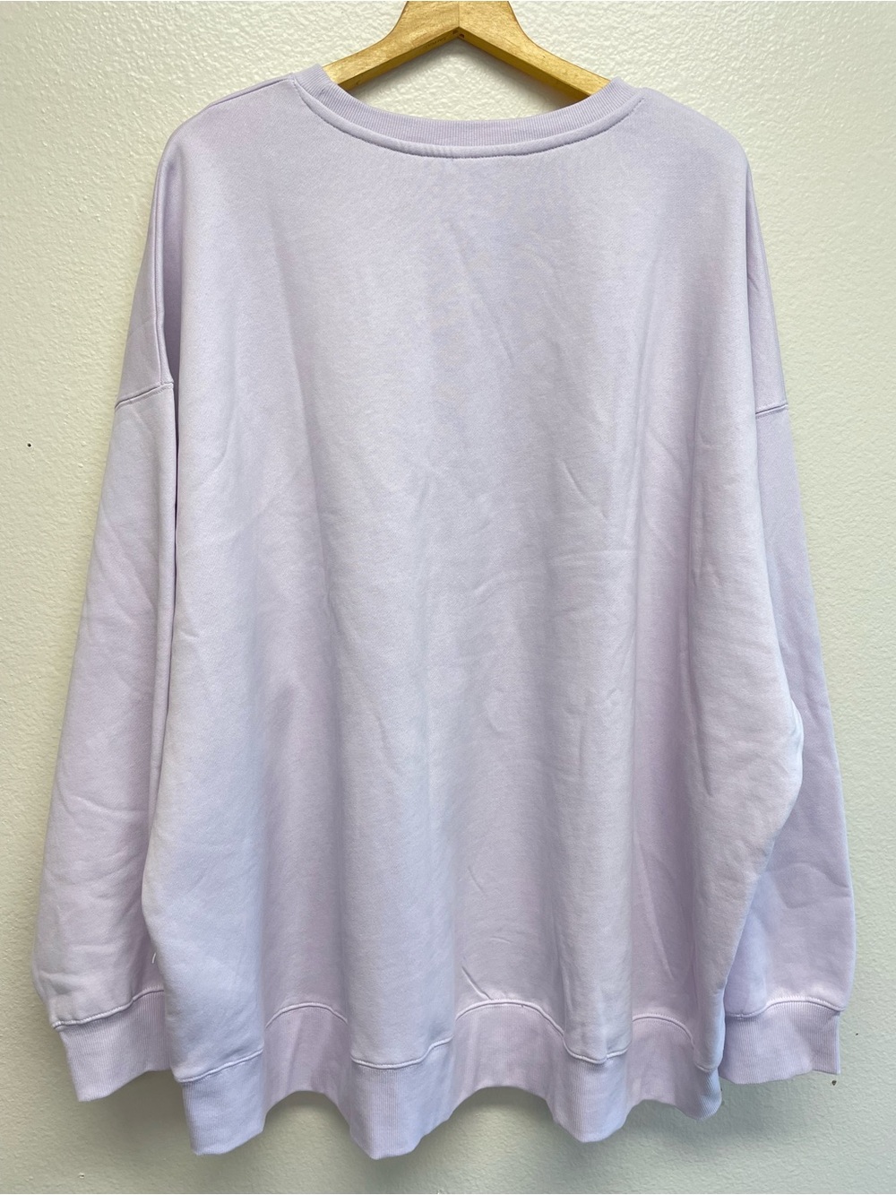 NWT 2X Disney Minnie Mouse Friendship Bracelet Pullover Sweatshirt Light Purple - Picture 2 of 14